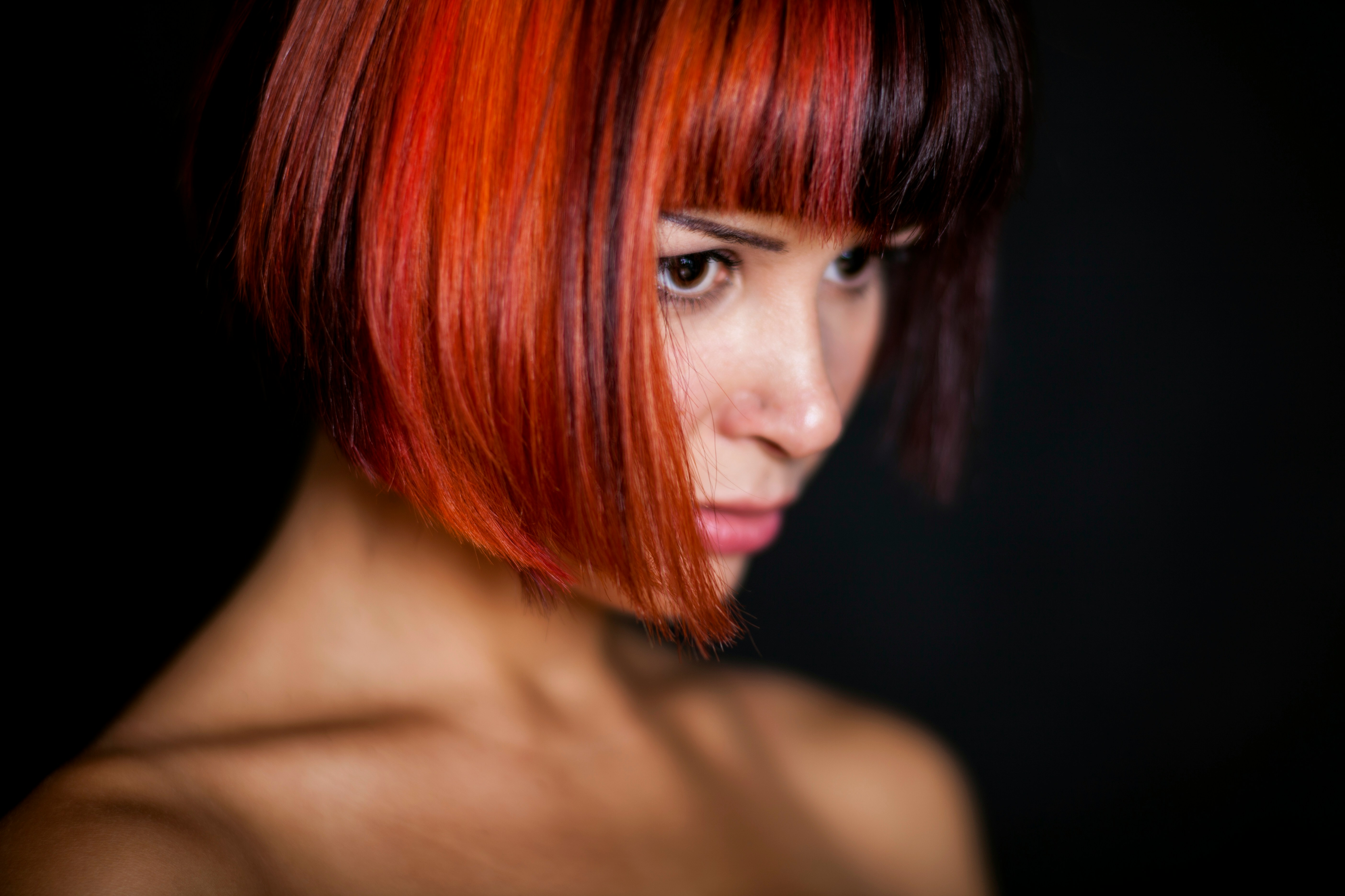 How to maintain hair color between salon visits